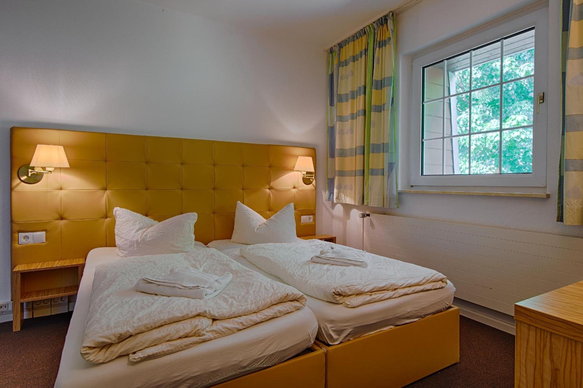See Hotel Karlslust Chalets Storkow  Exterior photo